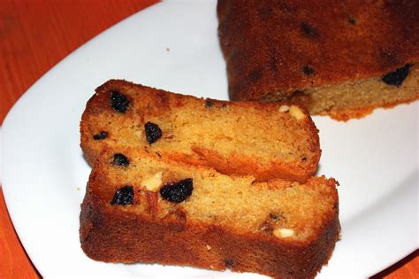 Lakshmi's Kitchen: Eggless Dry Fruits Cake