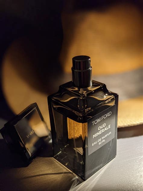 Oud Minérale Tom Ford perfume - a fragrance for women and men 2017