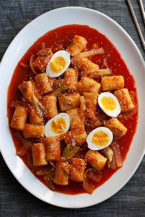 Tteokbokki (Spicy Korean Rice Cakes) Recipe