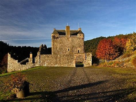 Neidpath Castle, Peebles – Castles | Scotland castles, Castle, Castles in scotland