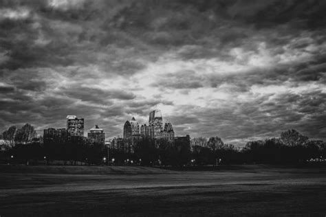 100+ Atlanta Skyline Black And White Stock Photos, Pictures & Royalty ...