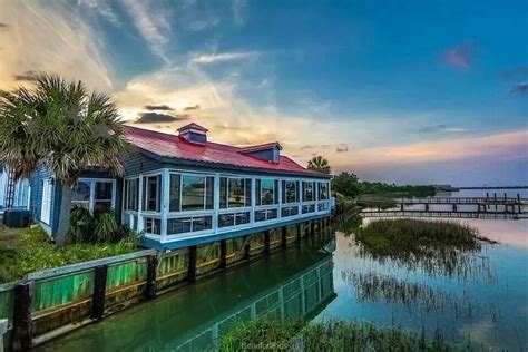 Dockside Seafood Restaurant in Towm of Port Royal--Beaufort, SC (beaufortpics.com) Southern ...