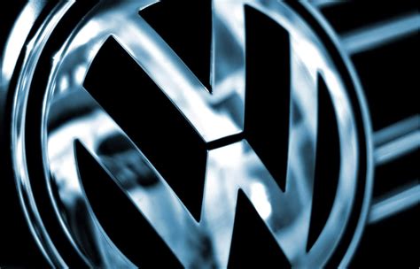 Screensaver: Volkswagen Logo Wallpaper