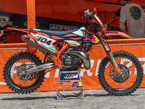 Factory Off-Road Bikes—Manuel Lettenbichler’s KTM 300 XC-W TPI | Dirt Rider