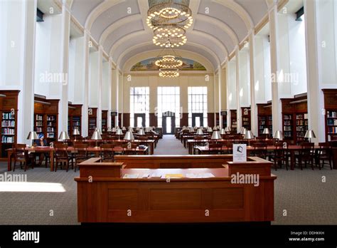 Interior of the Nashville TN public library Stock Photo - Alamy