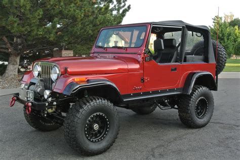 1982 JEEP CJ7 CUSTOM SUV