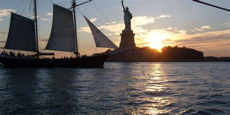 The 11 Best Statue of Liberty Cruises | Our Top Picks for 2021