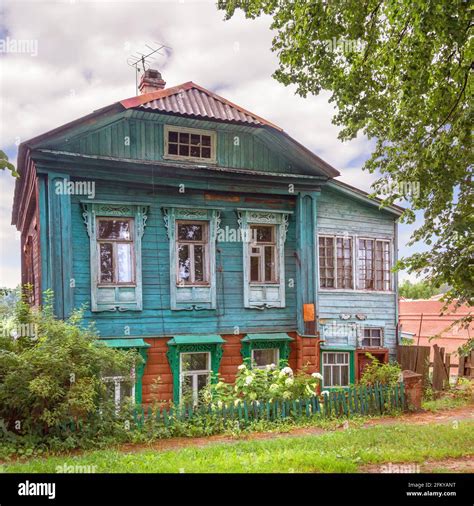 Russia country house hi-res stock photography and images - Alamy