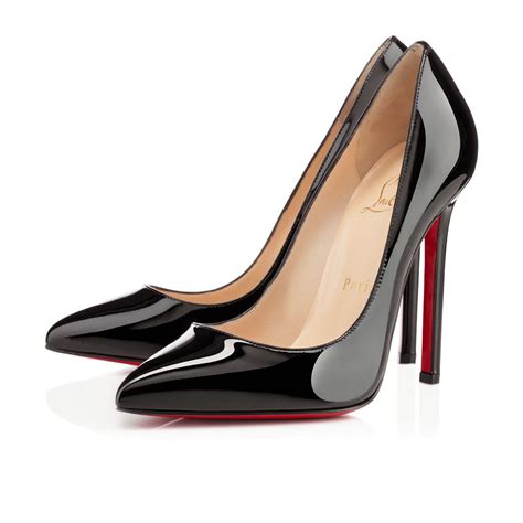 La storia di Louboutin e delle scarpe dalla suola rossa