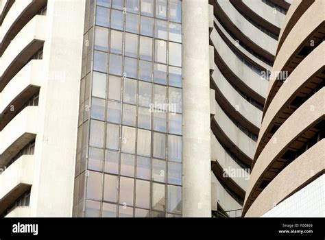 Mumbai dalal street hi-res stock photography and images - Alamy