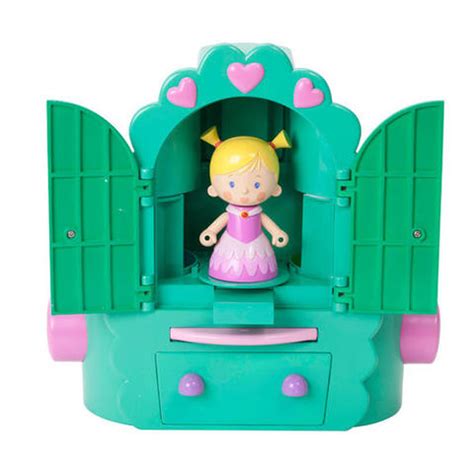 New Chloe's Closet Magical Dress-Up Closet From Smyths Toys | #310054921