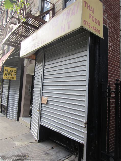 EV Grieve: EV Grieve Eatery Etc.: Entrez enters the East Village; another Lucky Cheng's soft ...