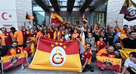 New York ta Galatasaray taraftarları şampiyonluğu kutladı | beIN SPORTS ...