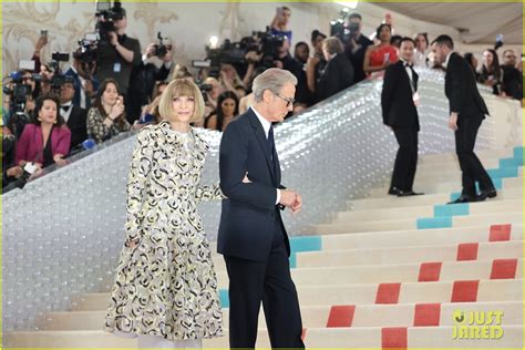 Anna Wintour & Bill Nighy Make Red Carpet Debut at Met Gala 2023 After ...