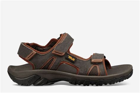 The 30 Best Sandal Brand for Men in 2021 – Footwear News