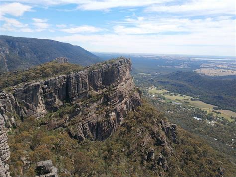 Halls Gap Accommodation - Zoo, Caravan Park & Cabins, VIC