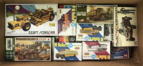 Large Group Vintage Plastic Model Kits