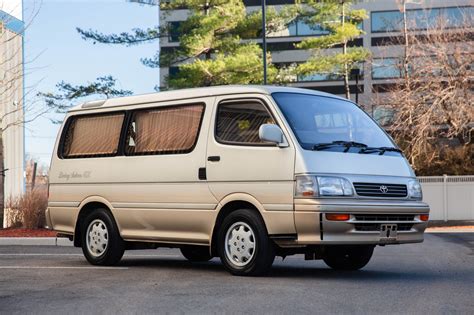 1994 Toyota HiAce Super Custom Living Saloon EX for sale on BaT Auctions - closed on March 21 ...