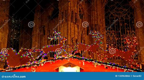 Christmas Lights and Milan Cathedral Stock Photo - Image of italy, house: 133963866