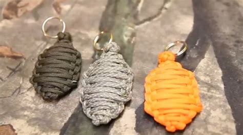 20 DIY Paracord Keychains with Instructions | Guide Patterns