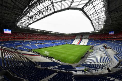 Fotos: Grand Stade, o novo estádio do Lyon - 08/01/2016 - UOL Esporte