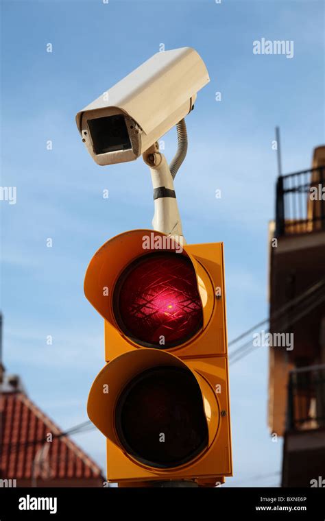 Traffic light cctv camera hi-res stock photography and images - Alamy