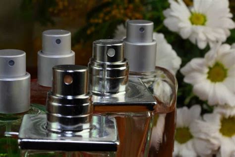 How Long Does Eau De Parfum Last? (And Can You Help It Last Longer?) - Scented Chemistry