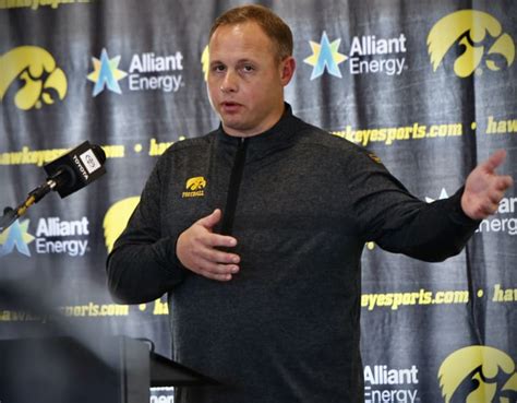 Seth Wallace talks linebackers - Hawkeye Beacon: Iowa Hawkeyes Football & Basketball Recruiting