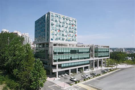 University of Ulsan (Ulsan, South Korea) - apply, prices, reviews | Smapse