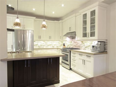 Transitional White Kitchen Ideas | trpeal