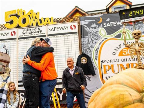 Minnesota Man Grows World-Record 2,749-Pound Pumpkin