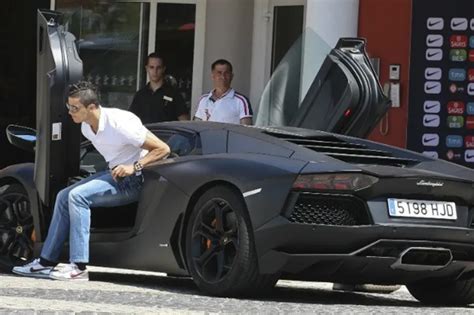 Here are 10 most expensive cars owned by football star - Ronaldo bеɑt ...