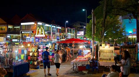 Chiang Mai Night Bazaar - Chiang Mai Attraction | Expedia.com.au