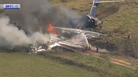 Plane crash today: MD-87 with 21 people crashes on takeoff from Houston ...