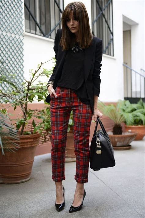 9 Simple Ways How To Style Plaid Pants For Women 2023 - LadyFashioniser.com