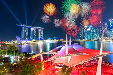 Fireworks in Singapore puzzle in Puzzle of the Day jigsaw puzzles on TheJigsawPuzzles.com. Play ...