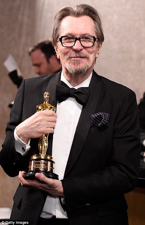 Oscars 2018: Gary Oldman thanks mum after Best Actor win | Daily Mail Online