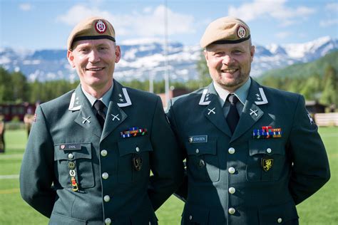 Norwegian Army service dress uniform : r/uniformporn