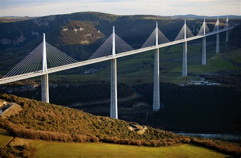 Le viaduc de Millau mis en concours