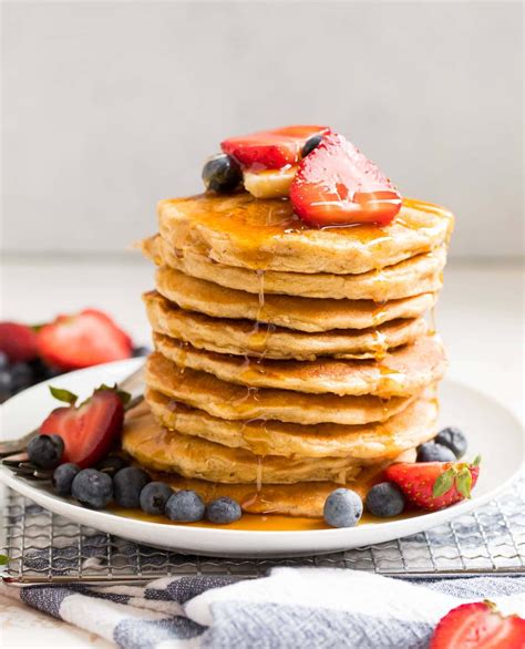 The BEST Oatmeal Pancakes – WellPlated.com