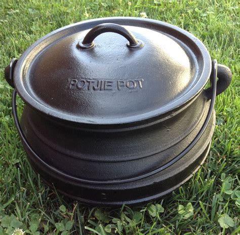 Potjie Pot Cauldron Size 1 Pure cast iron 3 quart Bean Pot – Annie's Collections