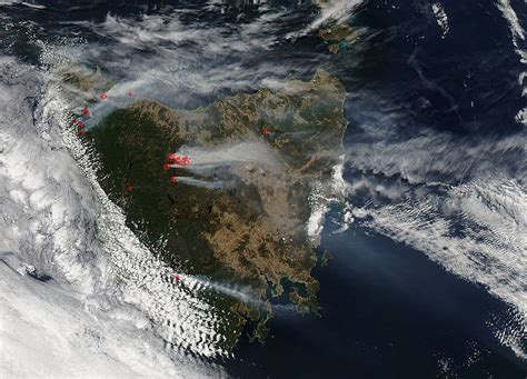 Eighty Bushfires Ignite Parts of Tasmania - SpaceRef