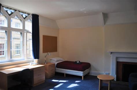 New College, Oxford | Guest B&B - Book Now | University Rooms