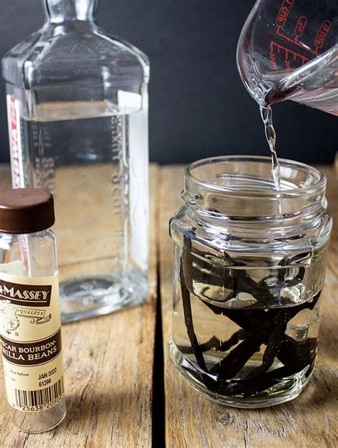 Homemade Vanilla Extract Recipe - On The Go Bites