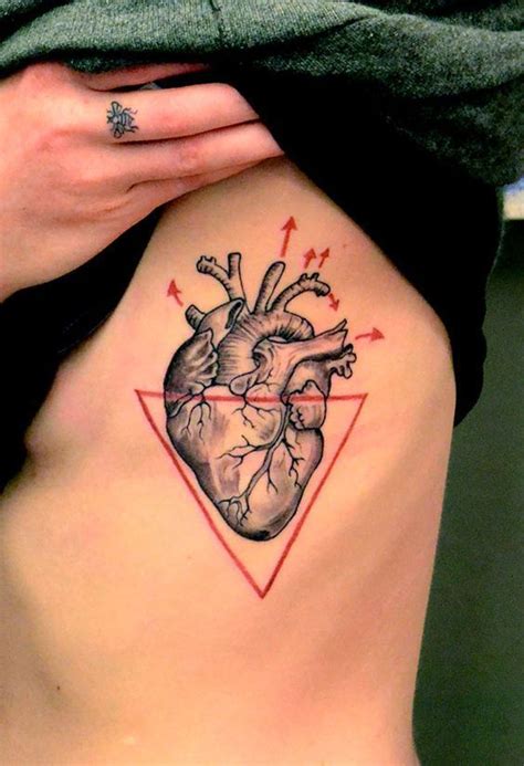 Resultado de imagen para tatuaje corazon humano | Heart tattoo designs ...