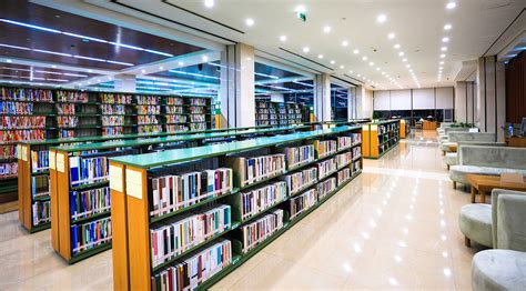 Leveraging the Modern School Library as a Hub of Innovation