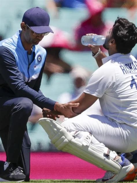 Rishabh Pant undergoes successful knee surgery - Crictoday