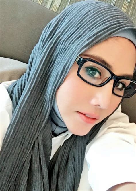 Ella (Malaysian Singer) Height, Weight, Age, Body Statistics - Healthy Celeb