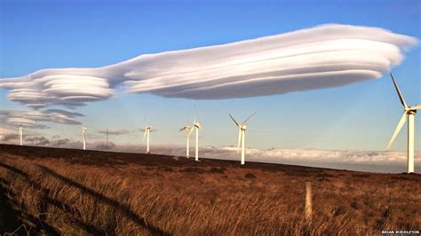 Amazing Lens Shaped Cloud Formation - Lenticular Clouds - Unbelievable Info