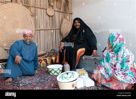 some people with traditional clothes in Dubai Stock Photo, Royalty Free Image: 33500638 - Alamy